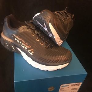 Running/Walking shoes HOKA One One M ARAHI